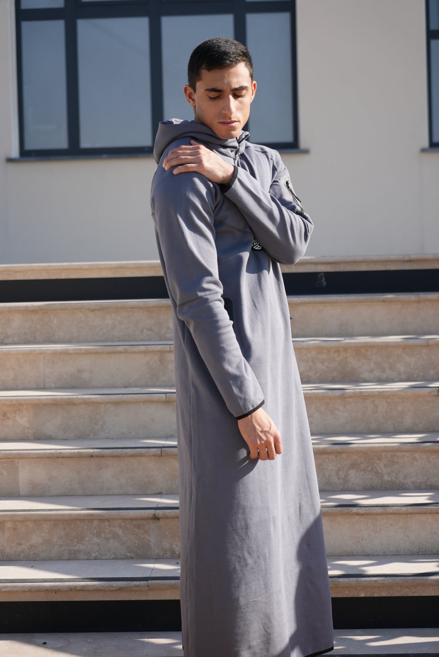 Qamis Sportwear Gris Fumé